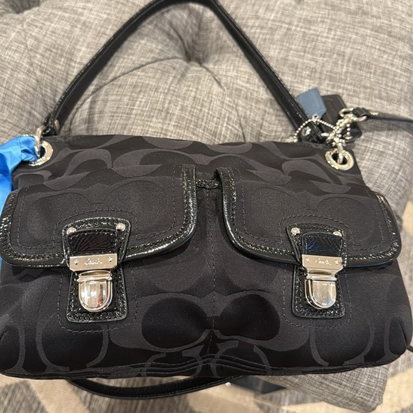 Coach Bag Signature Logo Satchel - Picture 10 of 17